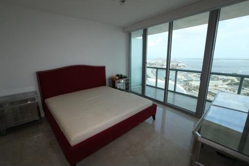 Schlafzimmer mit Blick auf die Bay