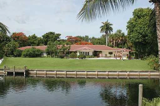 Bezaubernde Villa in Top-Lage nahe Coral Gables