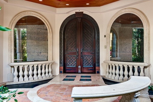 Riesiges Anwesen in Vista del Mar, Naples mit weitläufigen Terrassen und großer Parkanlage