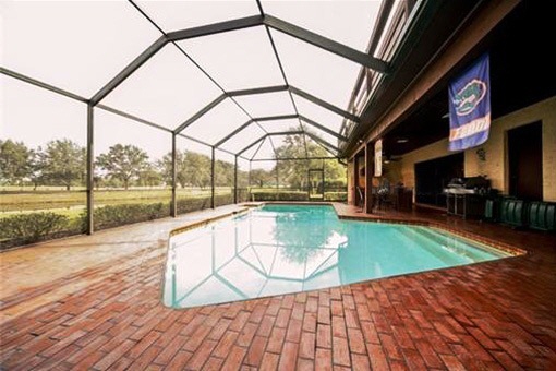 Beautiful private swimming pool