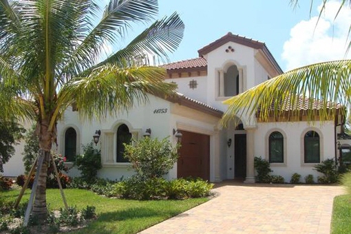 Einfamilienhaus mit Pool am Strand in Fort Myers